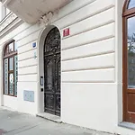 Blueground Rostovska Str Nr Park Foodie Area Prg-28